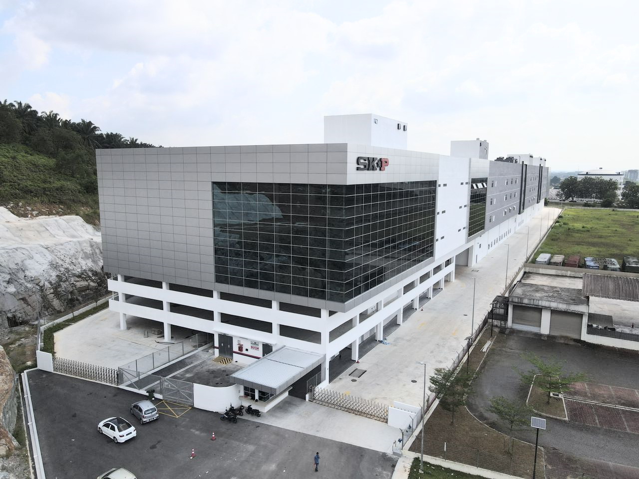 Electrical and Electronics Plastics Manufacturer Factory